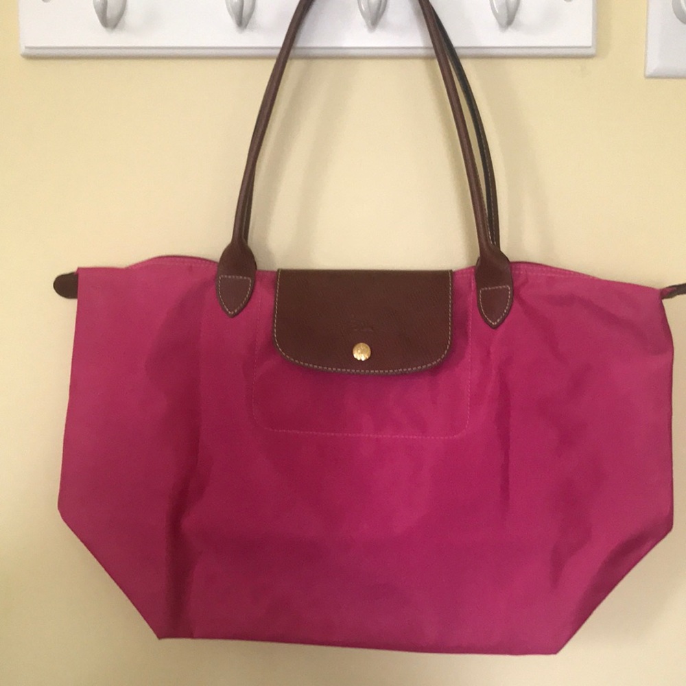 Pink Longchamp bag (medium sized le pilage)